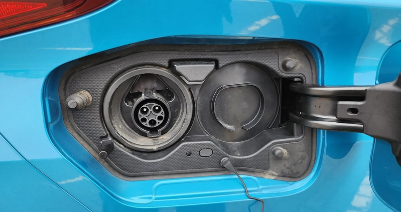 Toyota Prius cena 89700 przebieg: 6000, rok produkcji 2017 z Chorzele małe 667